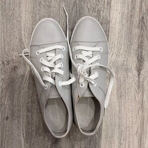 Rockport Women's Light Gray Sneakers